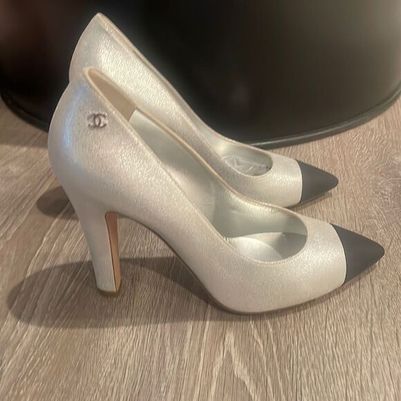 Chanel heels   - Picture 1 of 9